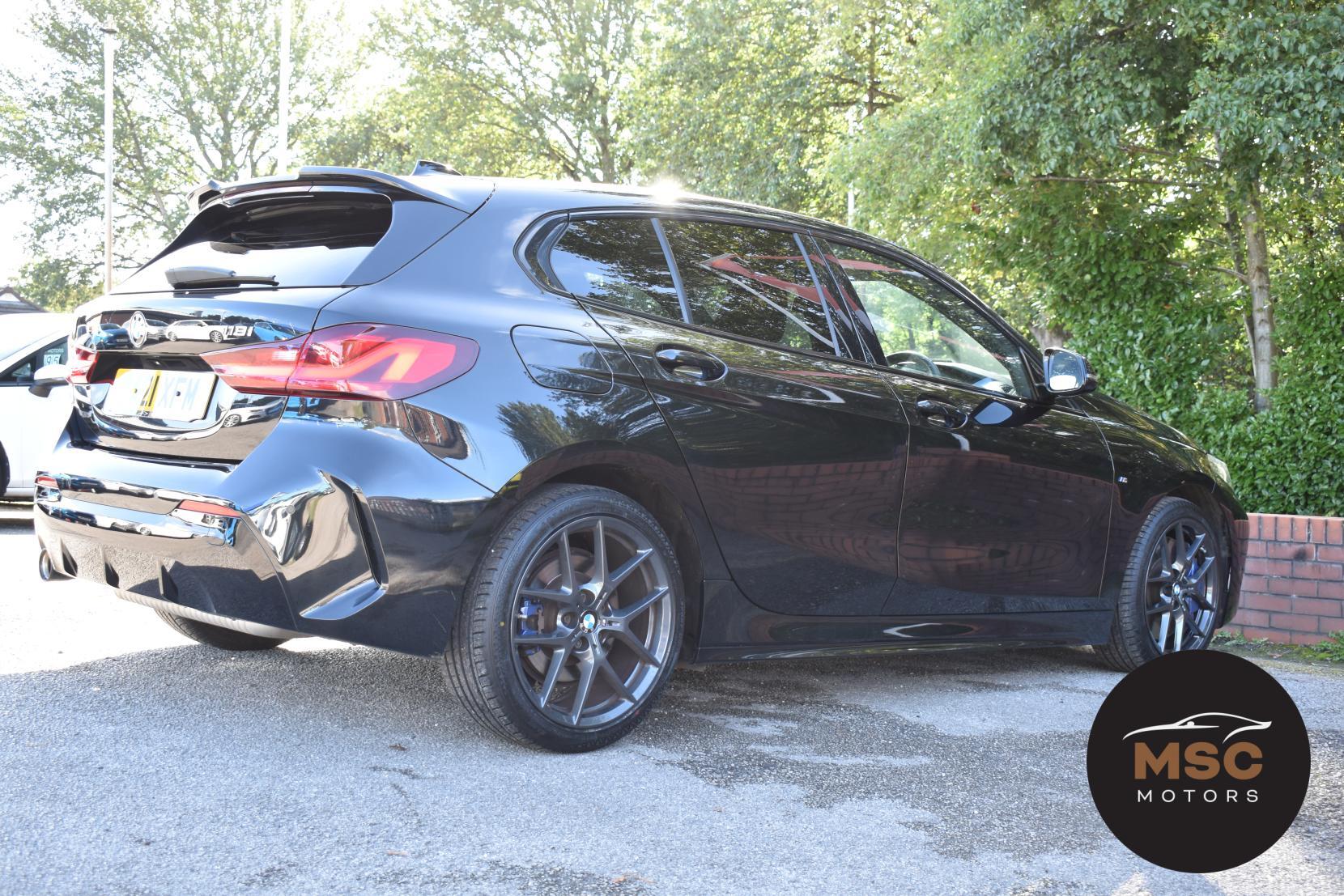 BMW 1 Series view 18