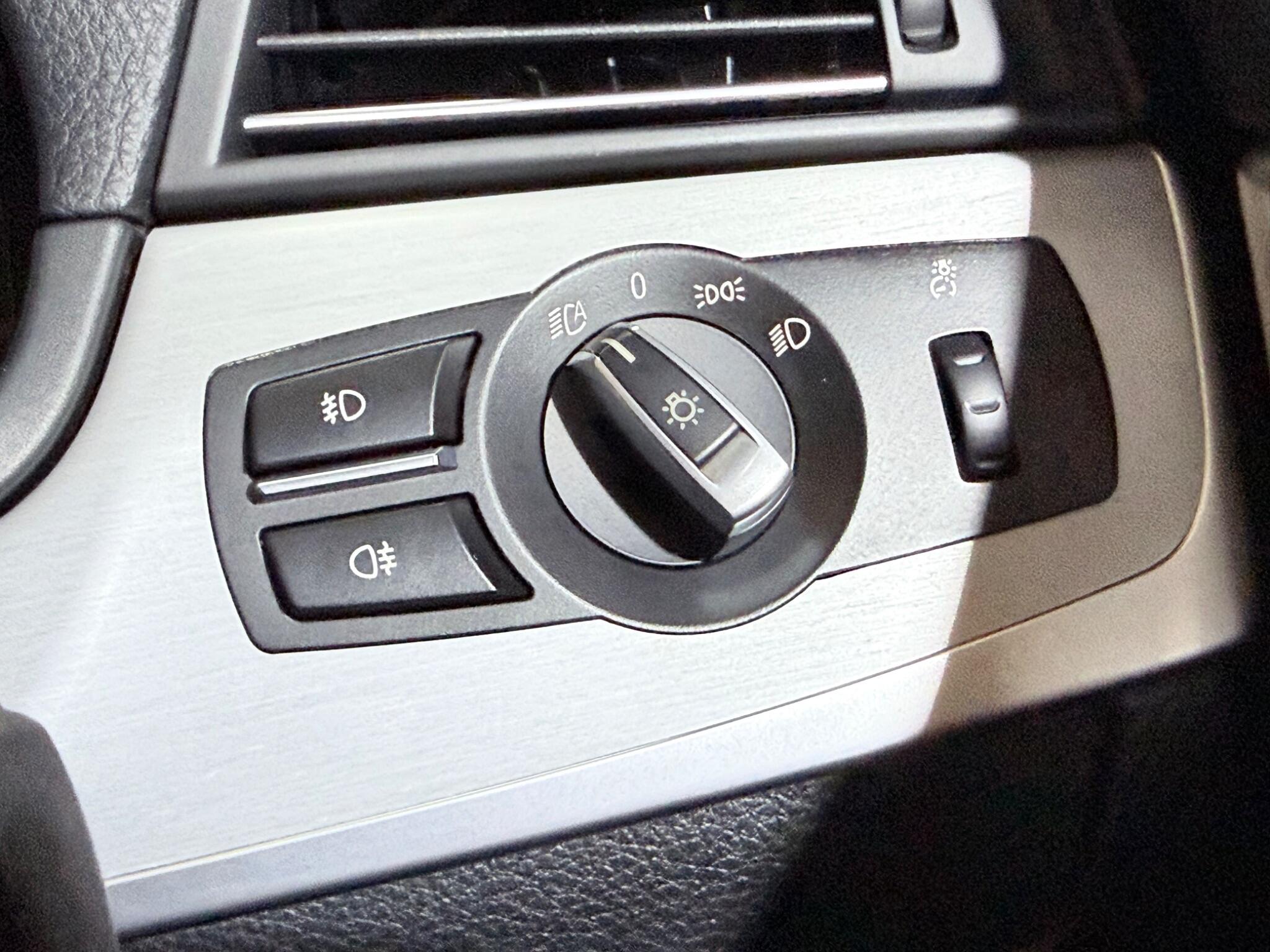 BMW 5 Series view 40