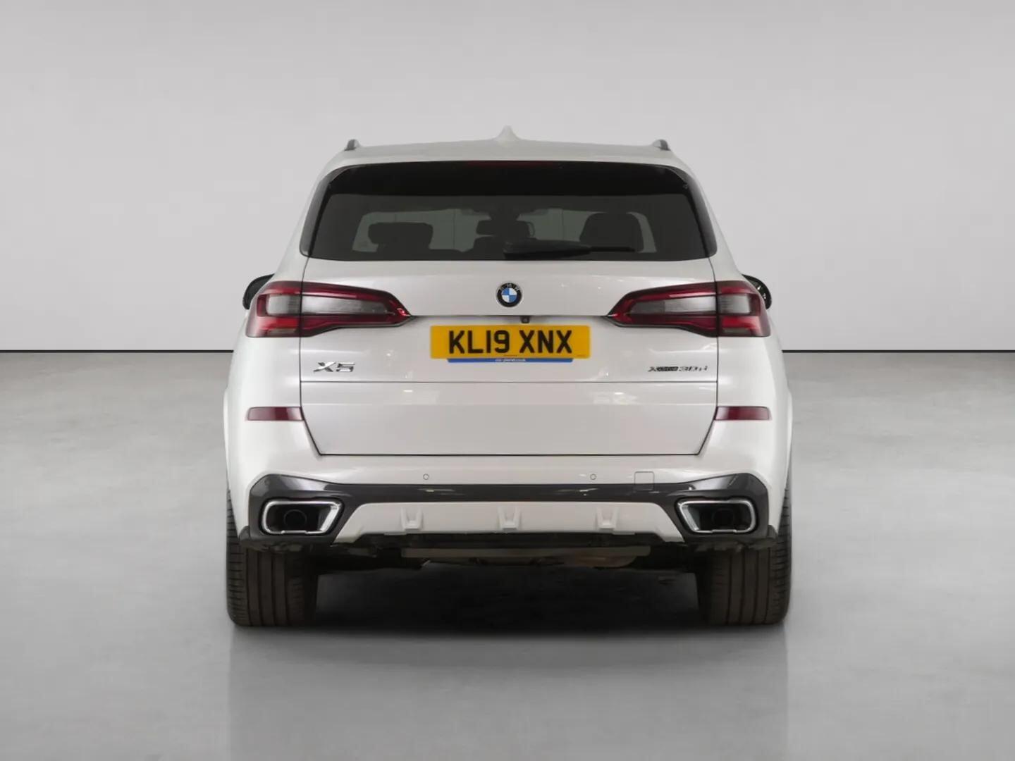 BMW X5 view 7
