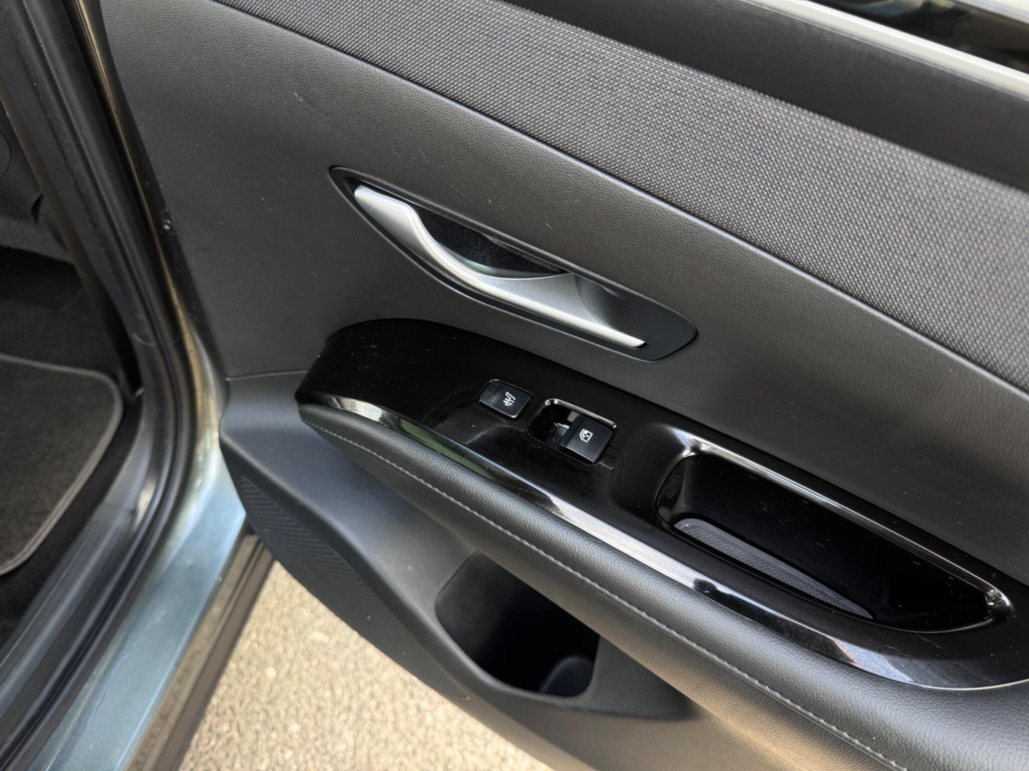 Hyundai Tucson view 25
