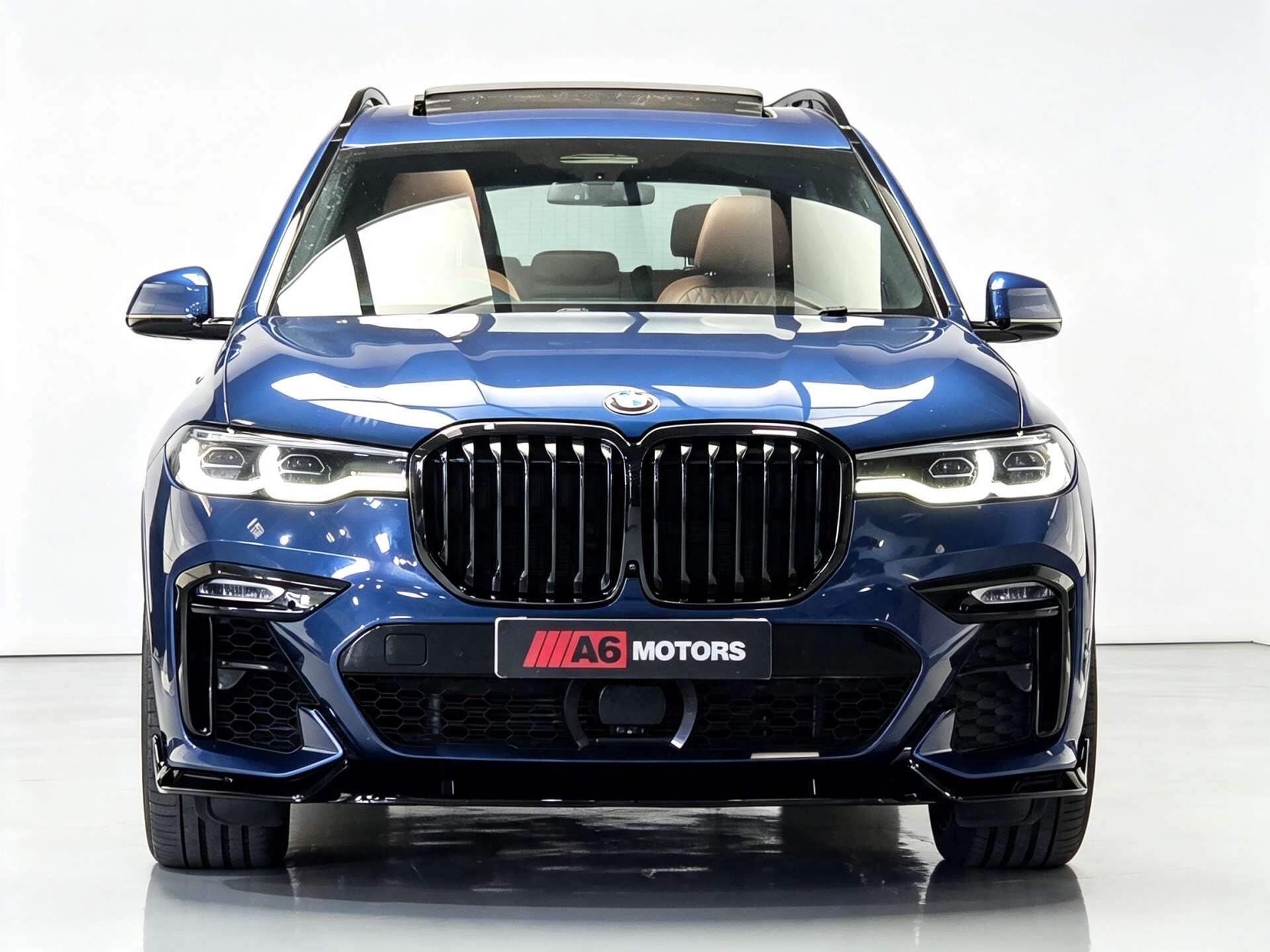 BMW X7 view 6