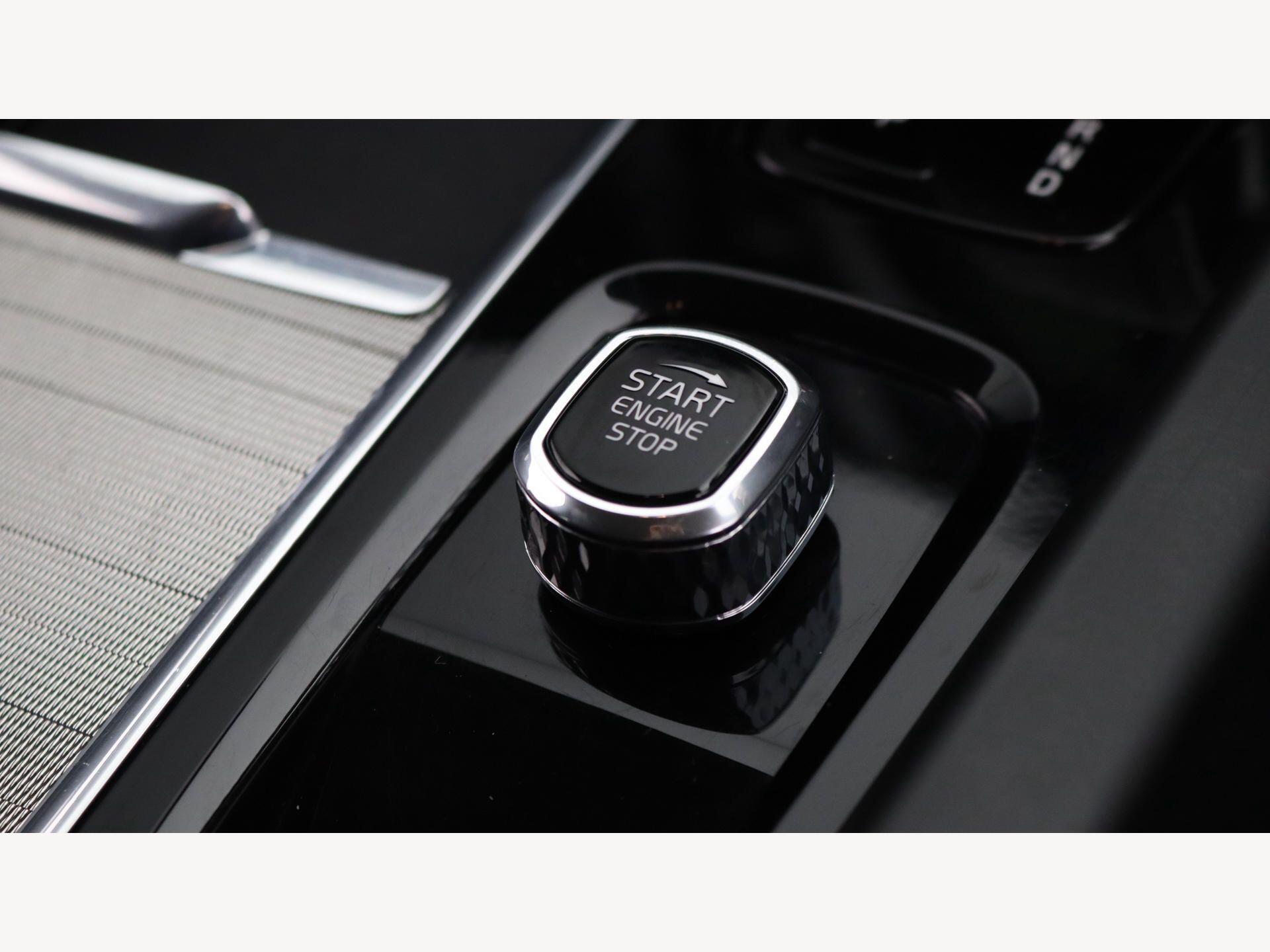 Volvo XC60 view 28