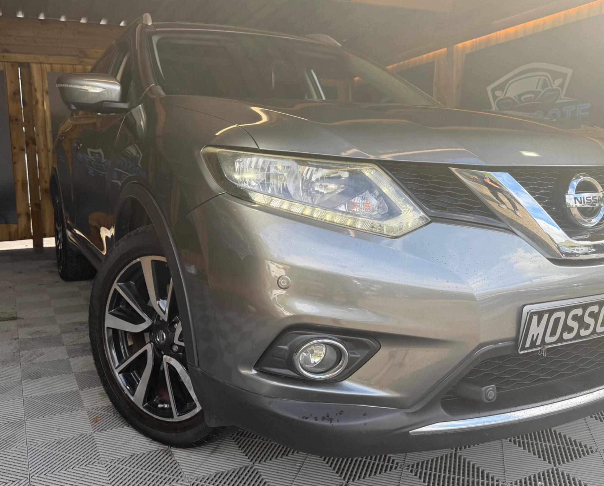 Nissan X-Trail view 2