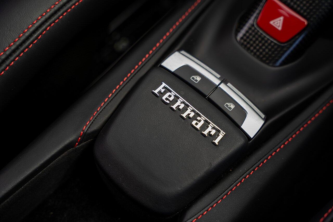 Ferrari 488 view 87
