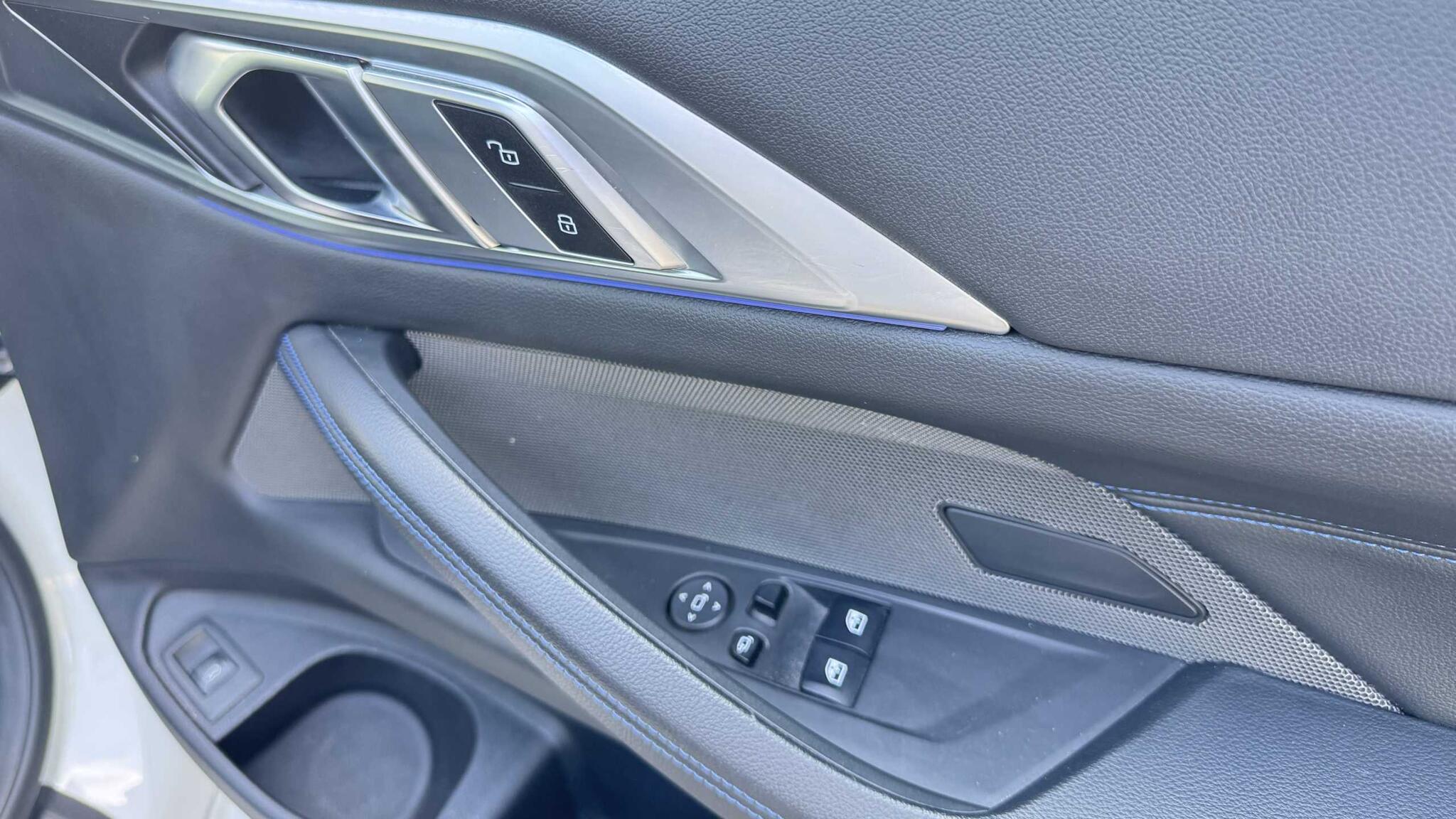 BMW 4 Series view 24