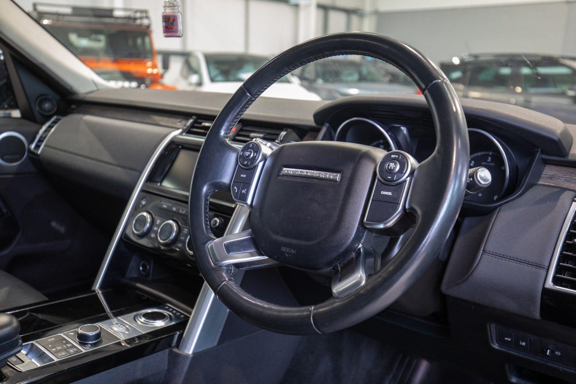 Land Rover Discovery view 2