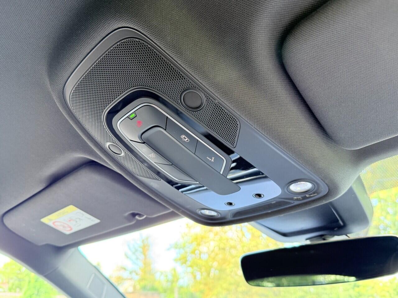Audi Q8 view 44