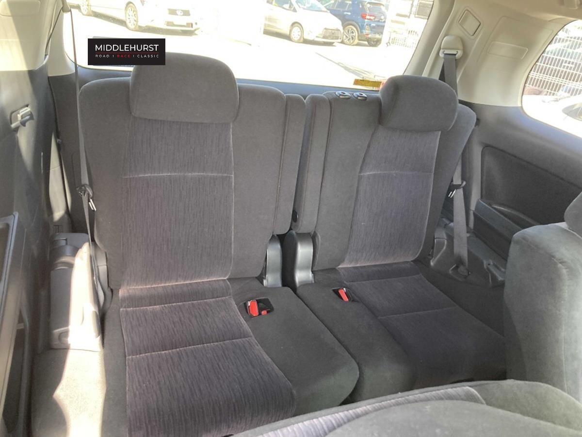 Toyota Vellfire view 13
