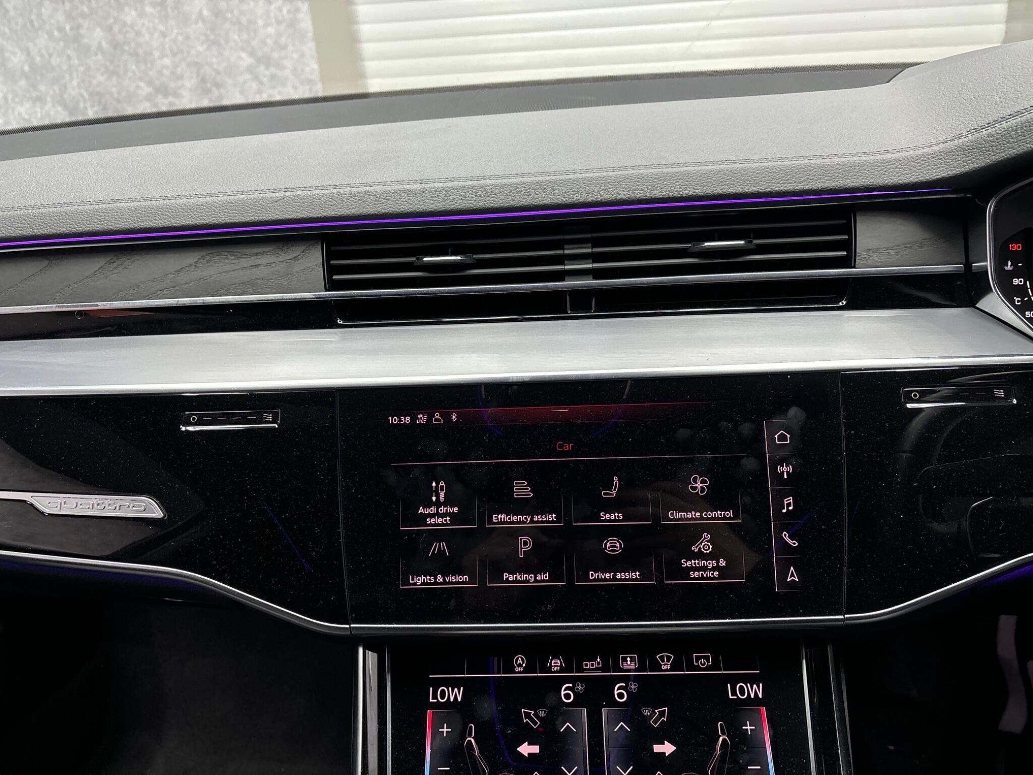 Audi A8 view 19