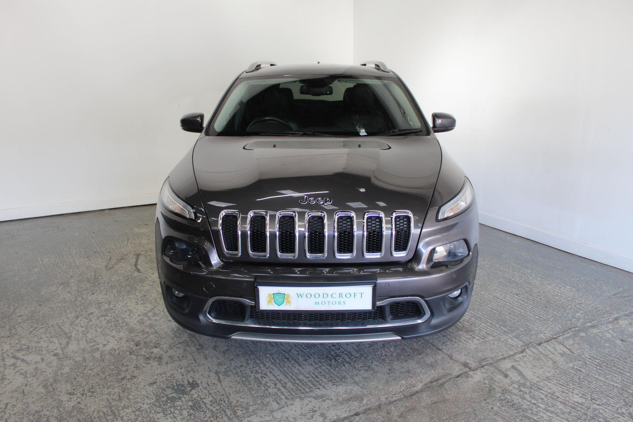 Jeep Cherokee view 13