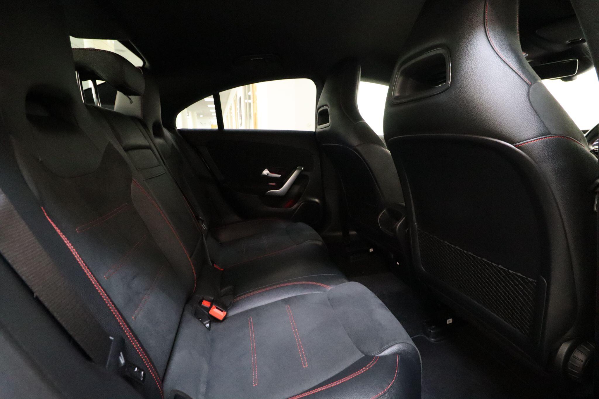 Mercedes-Benz Cla view 13