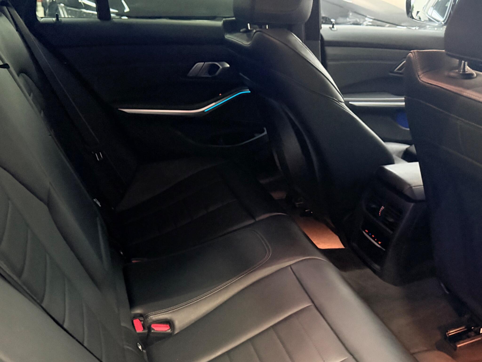 BMW 3 Series view 48