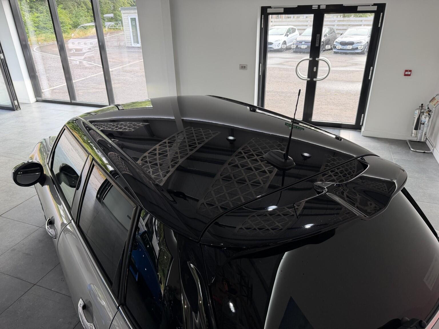 Mini Cooper view 24