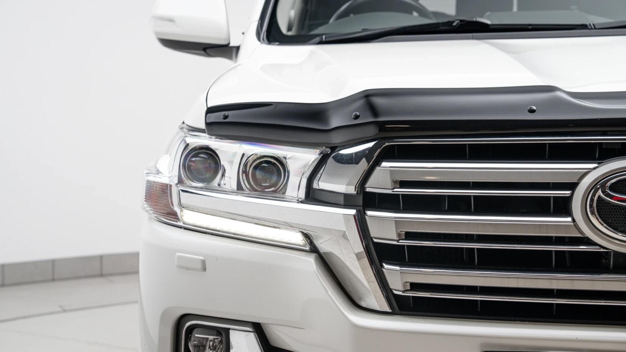 Toyota Land Cruiser view 41