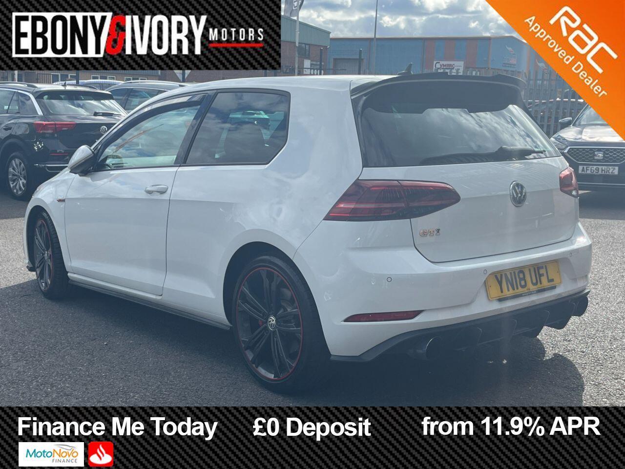 Volkswagen Golf view 3