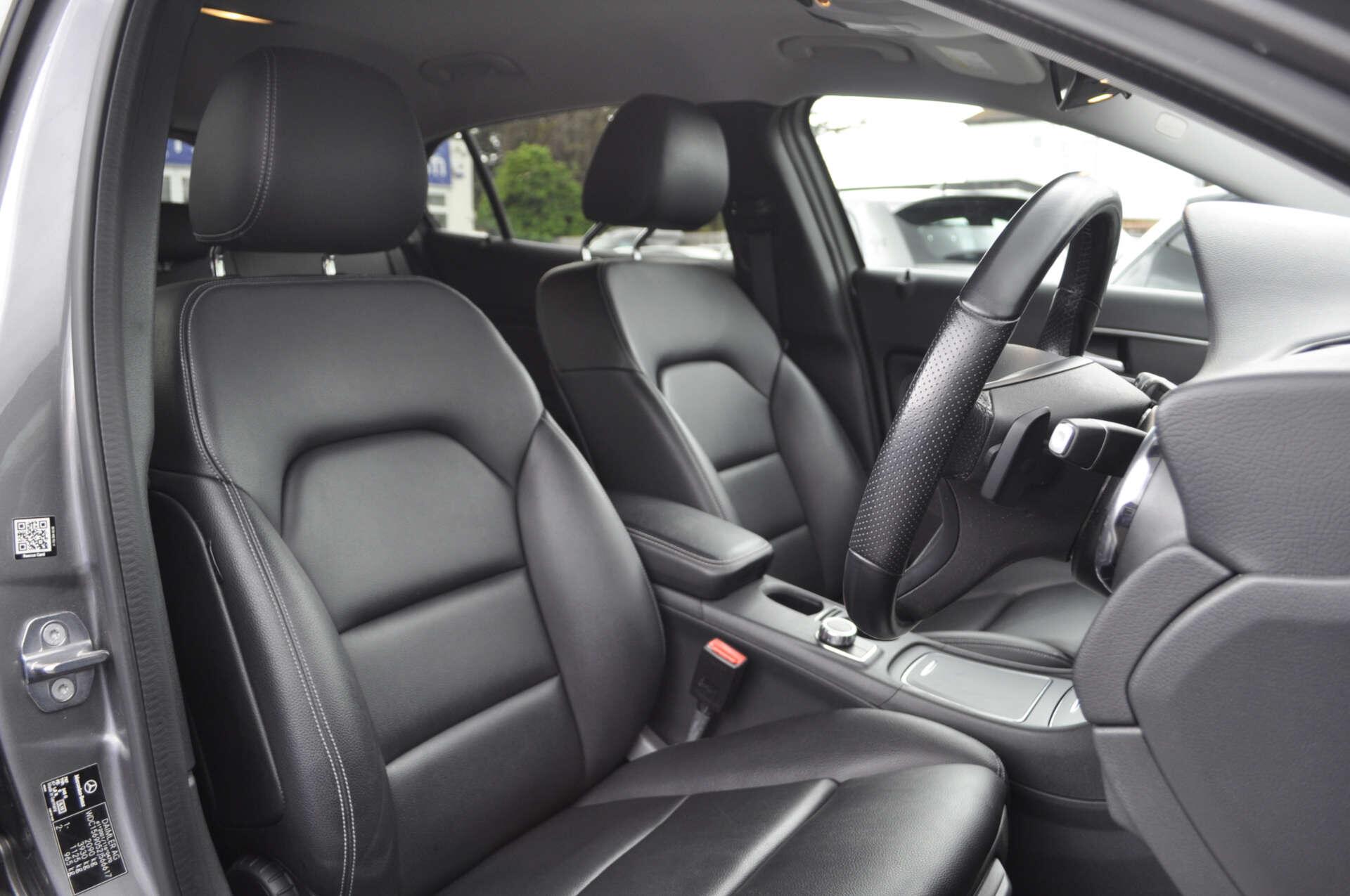Mercedes-Benz Gla view 10