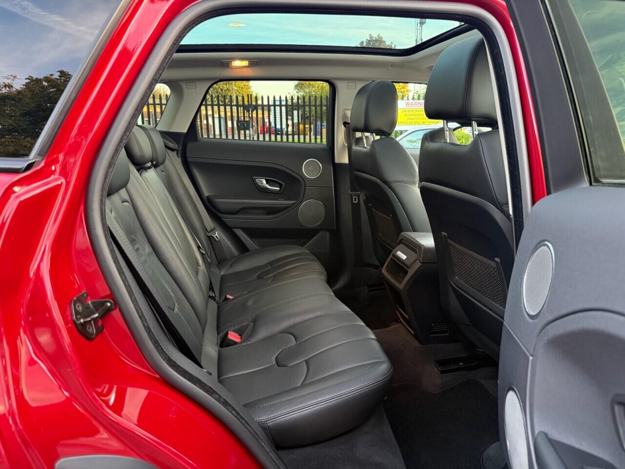 Land Rover Range Rover Evoque view 29