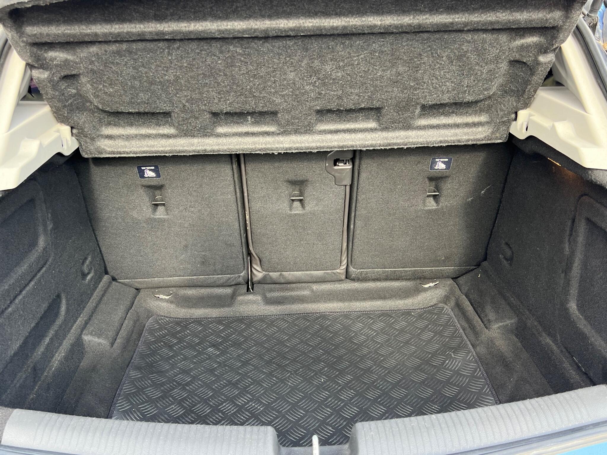 Vauxhall Astra view 25