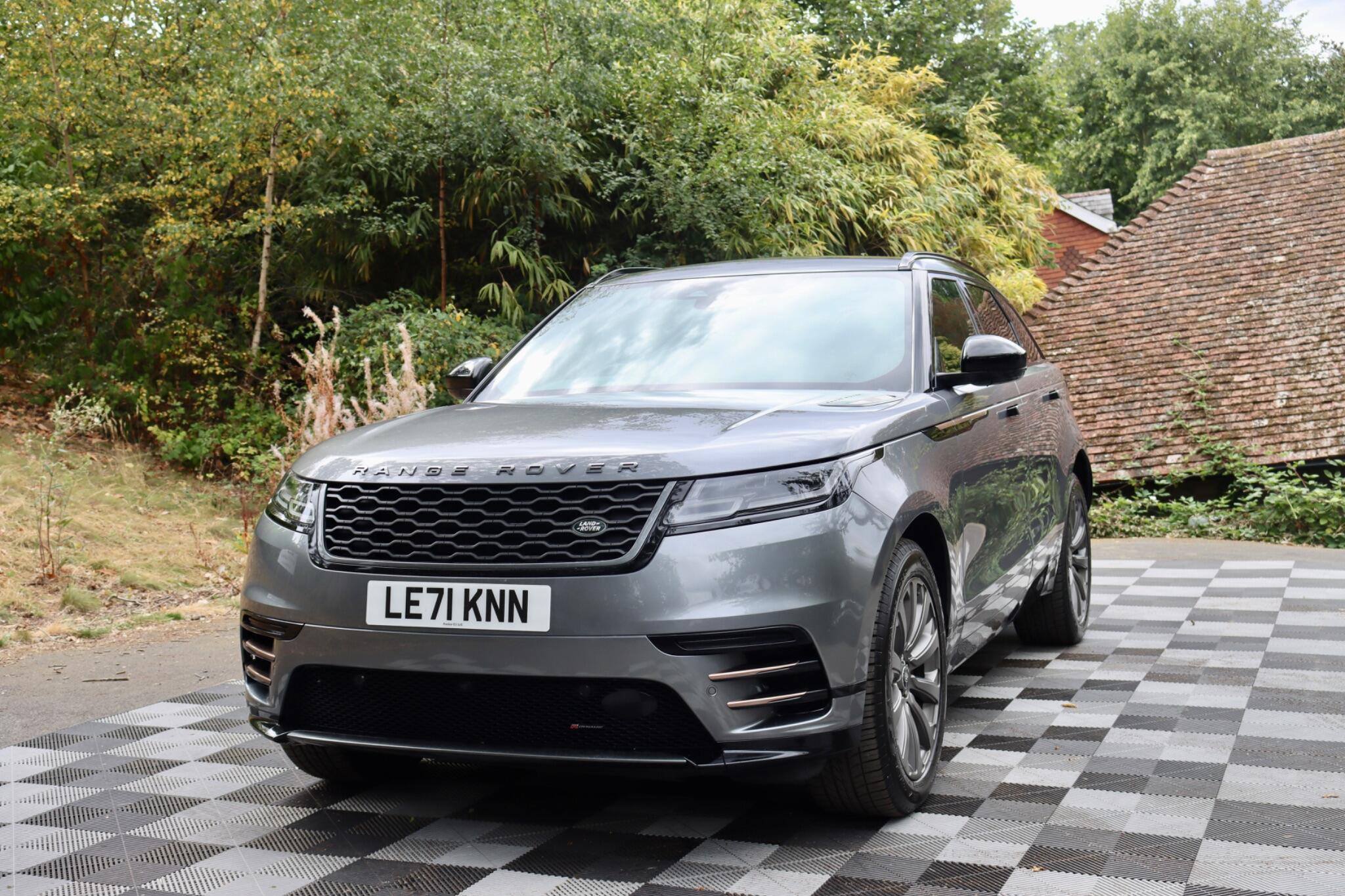 Land Rover Range Rover Velar view 14