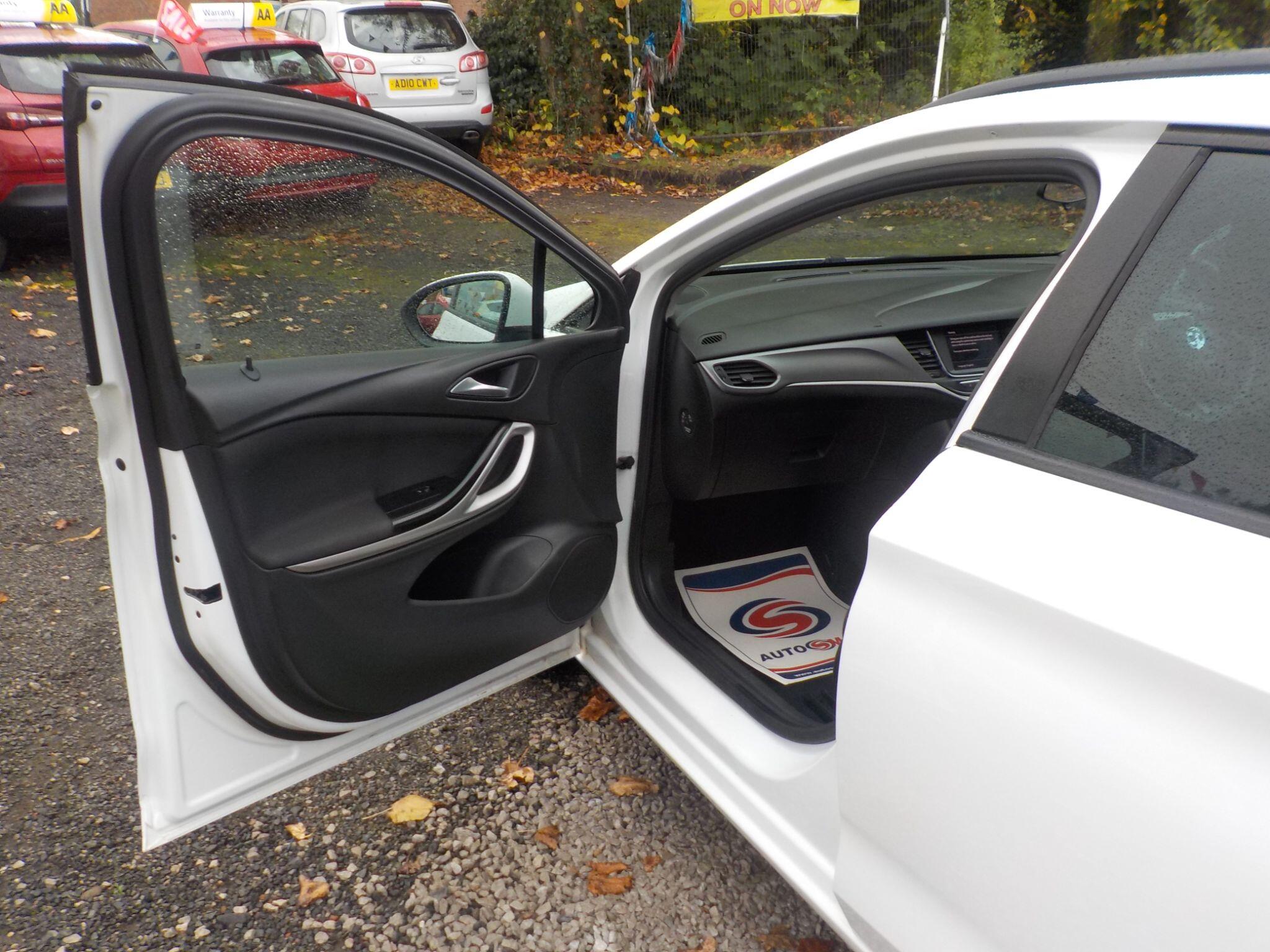 Vauxhall Astra 1.5 Turbo D SE Sports Tourer Euro 6 (s/s) 5dr
