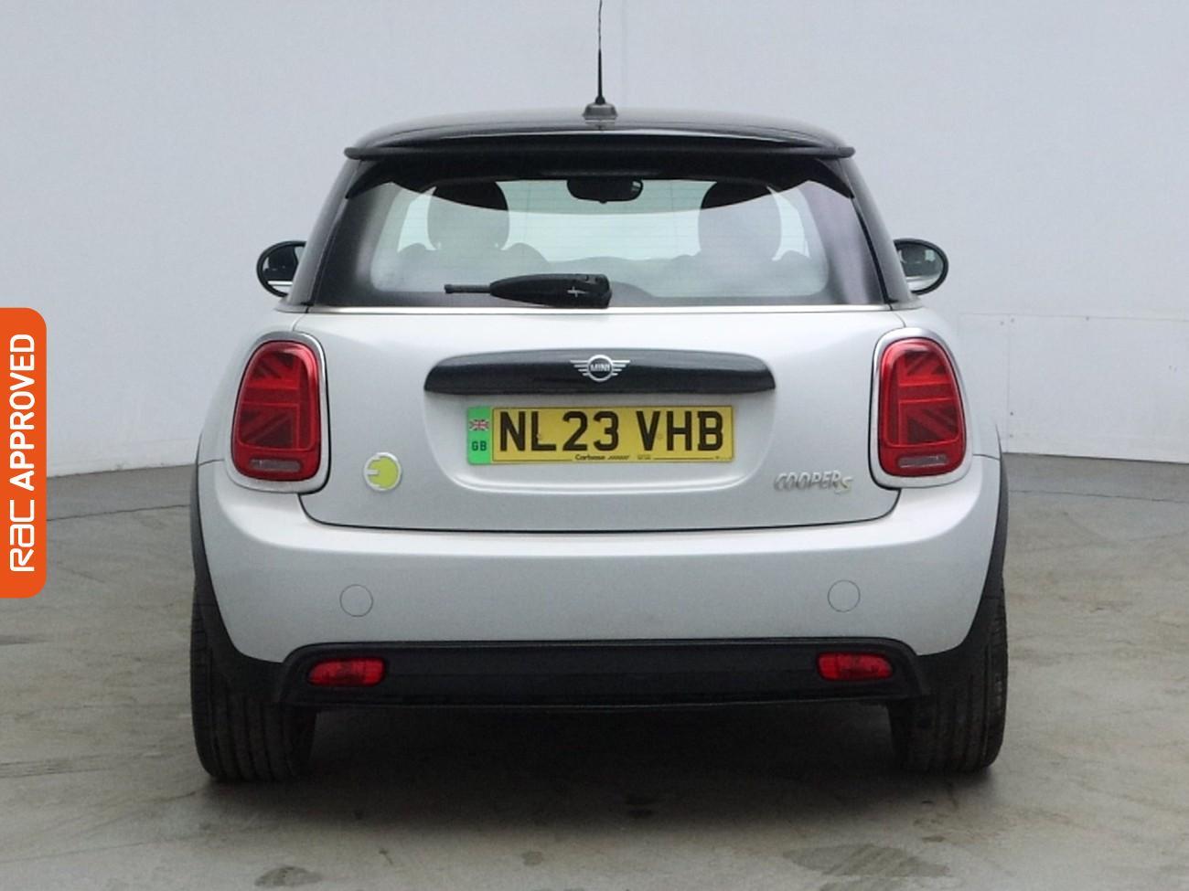 Mini Hatch view 9