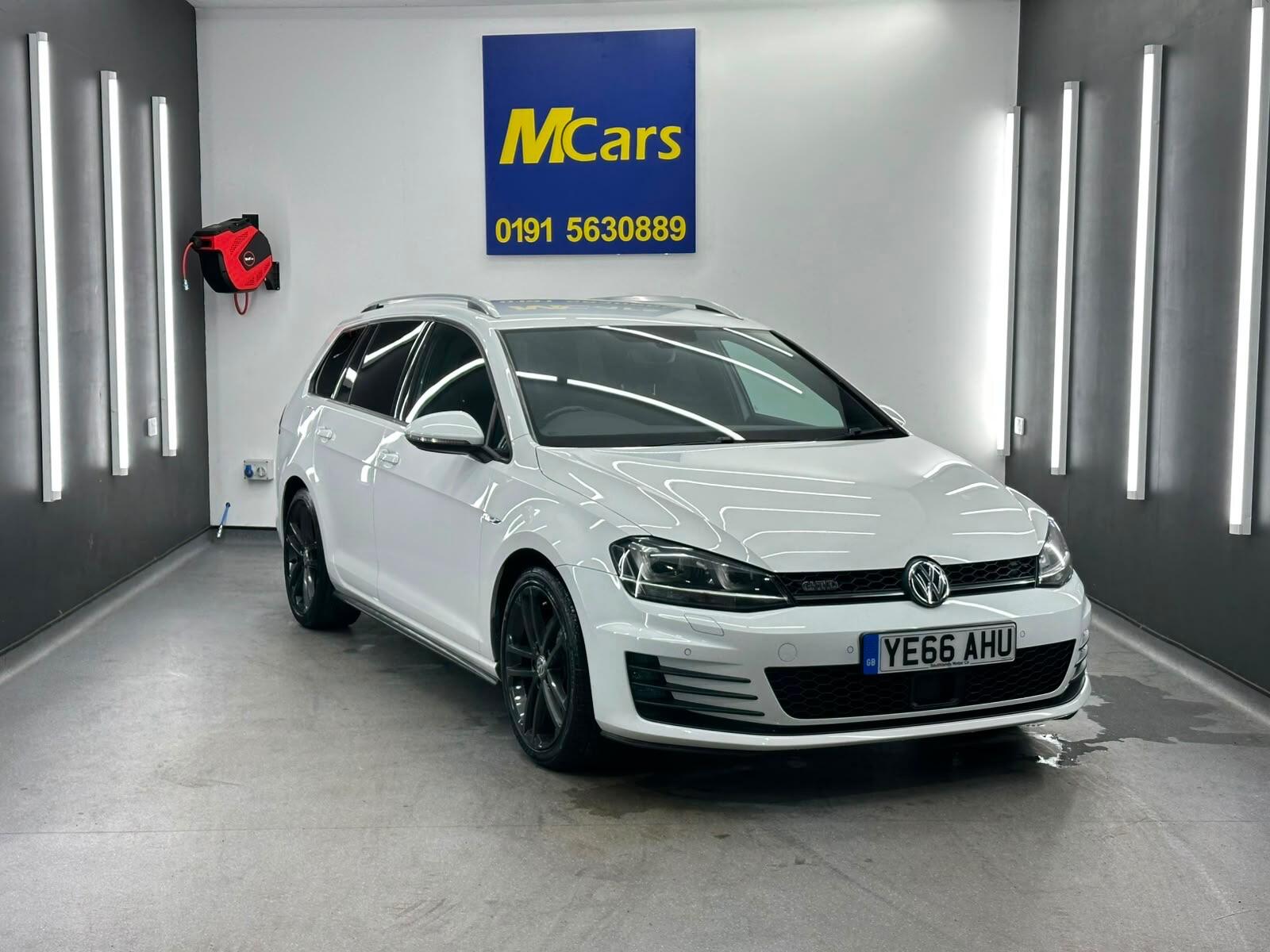 Volkswagen Golf view 9