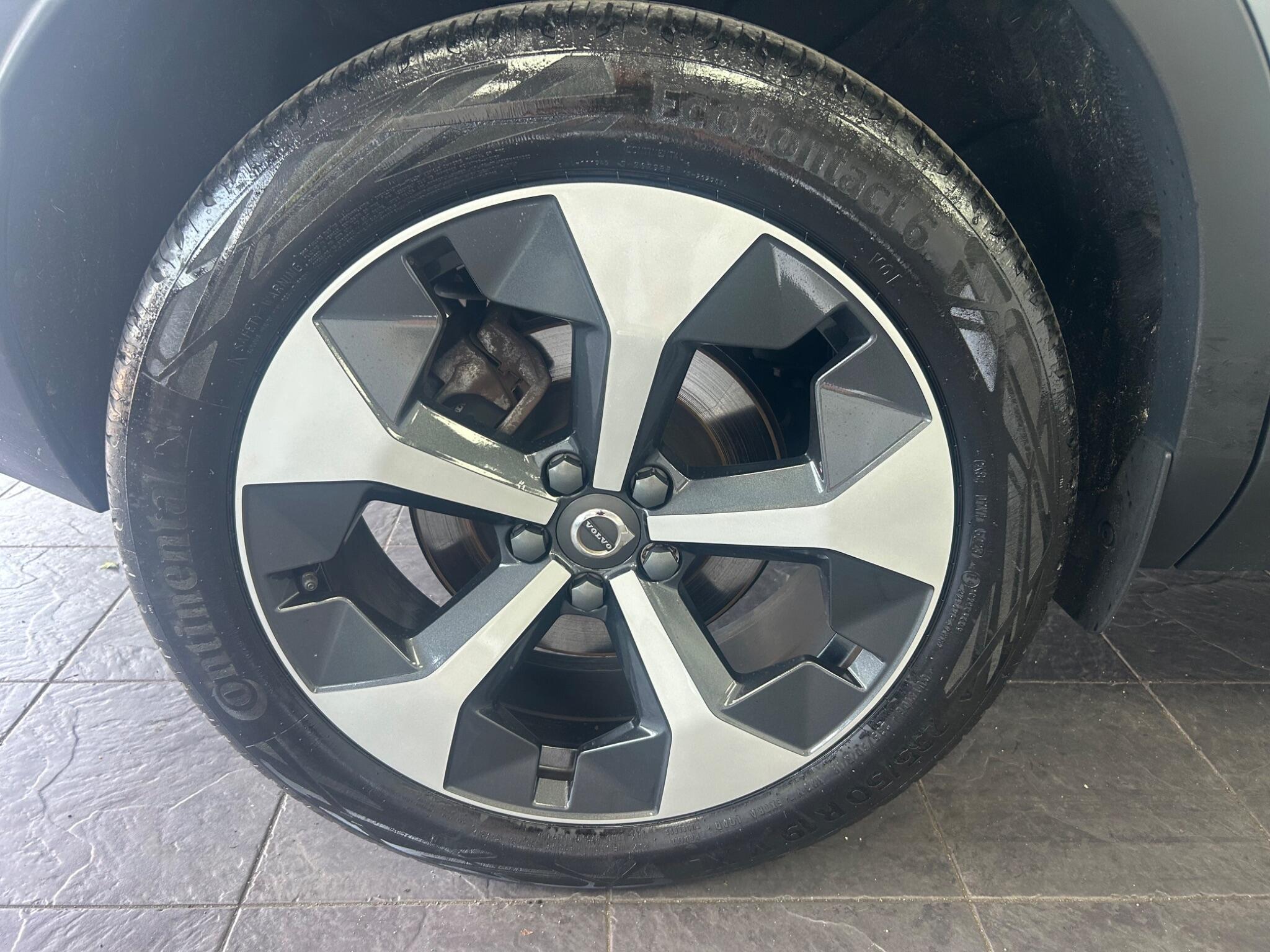 Volvo XC40 view 23
