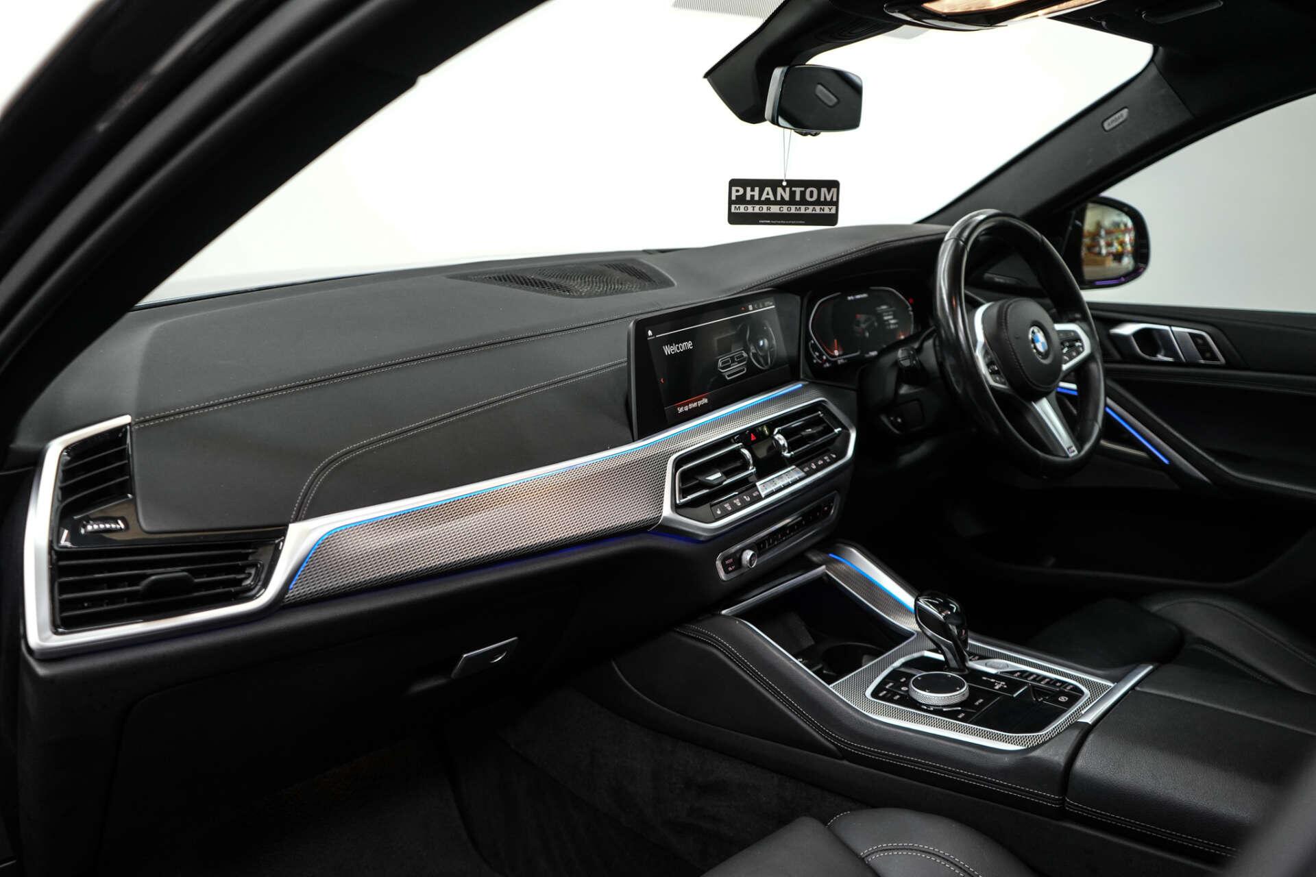 BMW X6 view 16