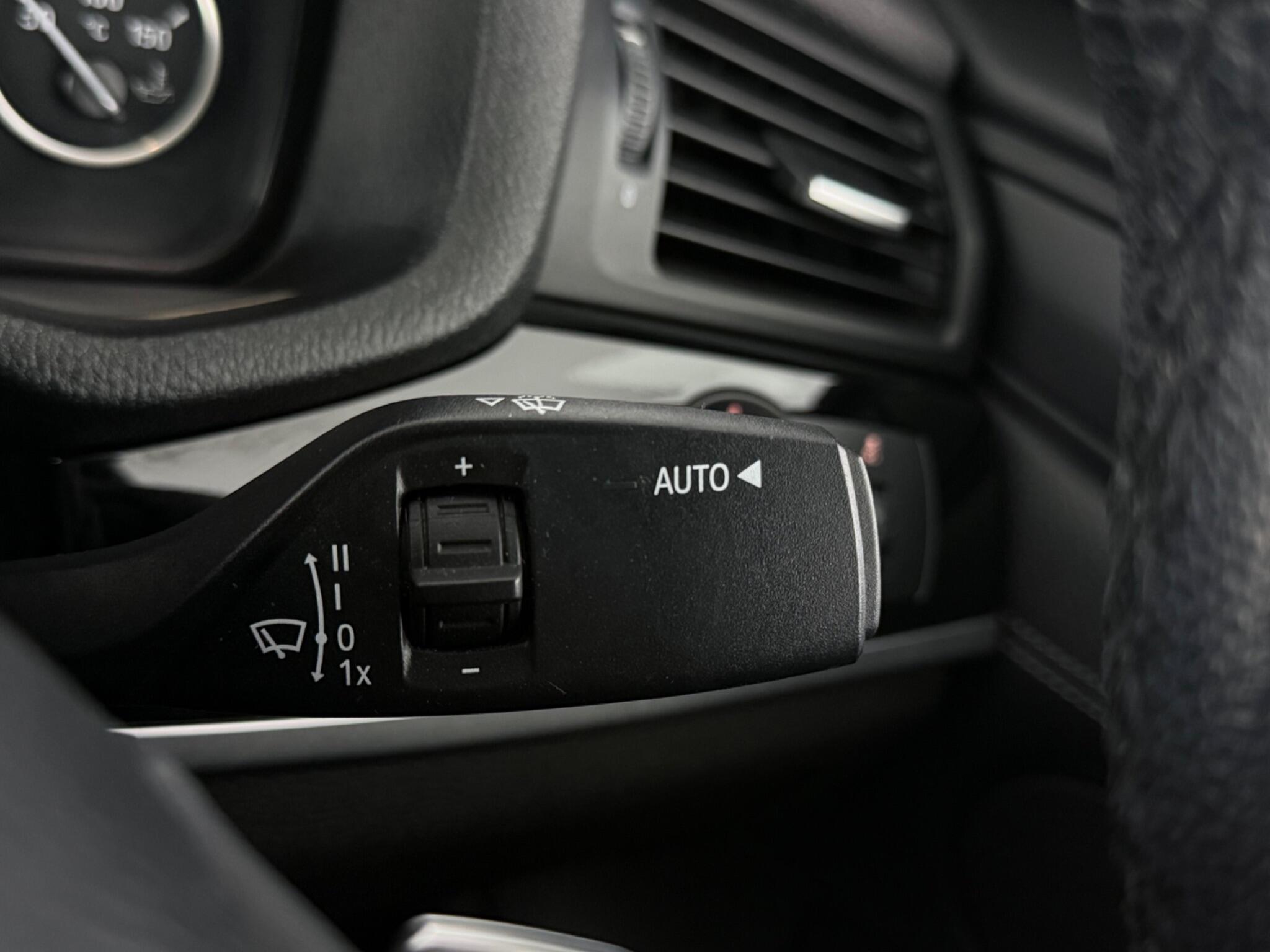 BMW X4 view 18