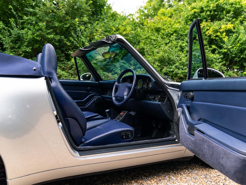 Porsche 911 view 20