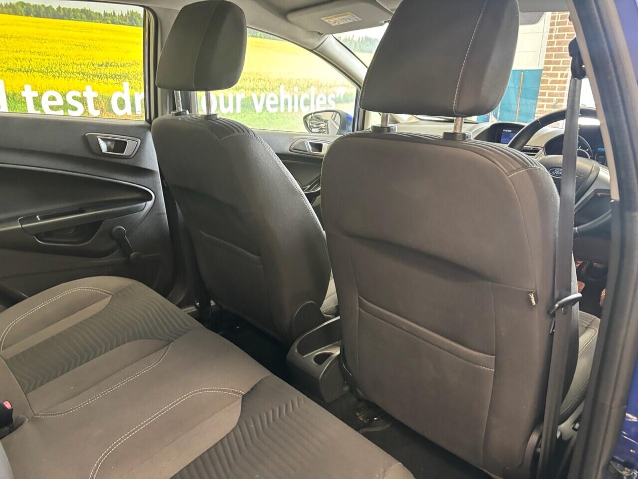 Ford Fiesta view 24