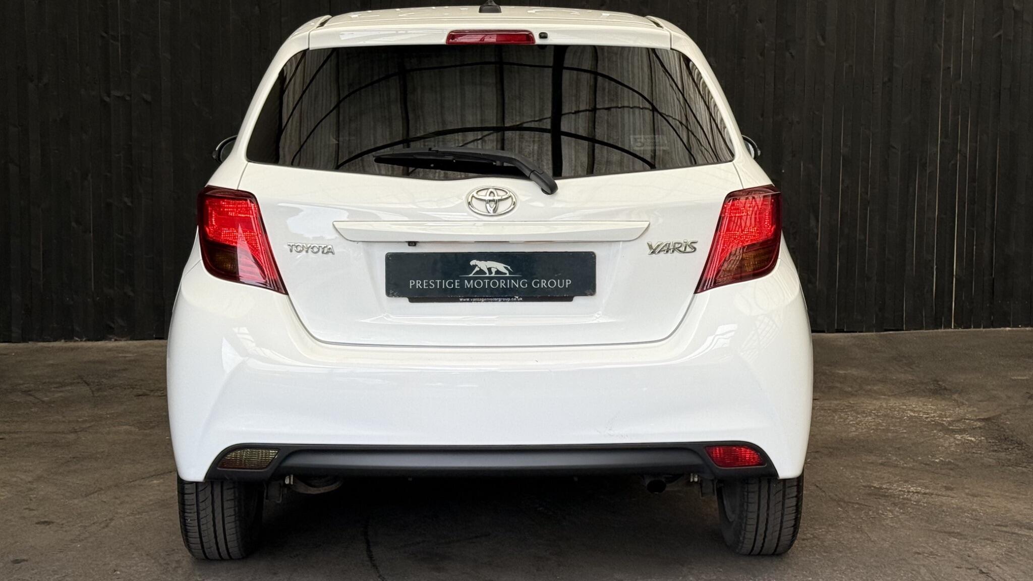 Toyota Yaris view 17