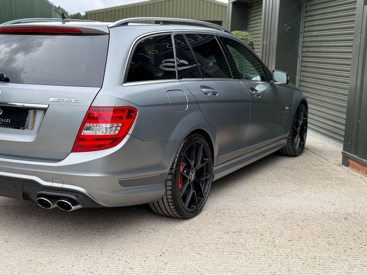 Mercedes-Benz C Class view 29
