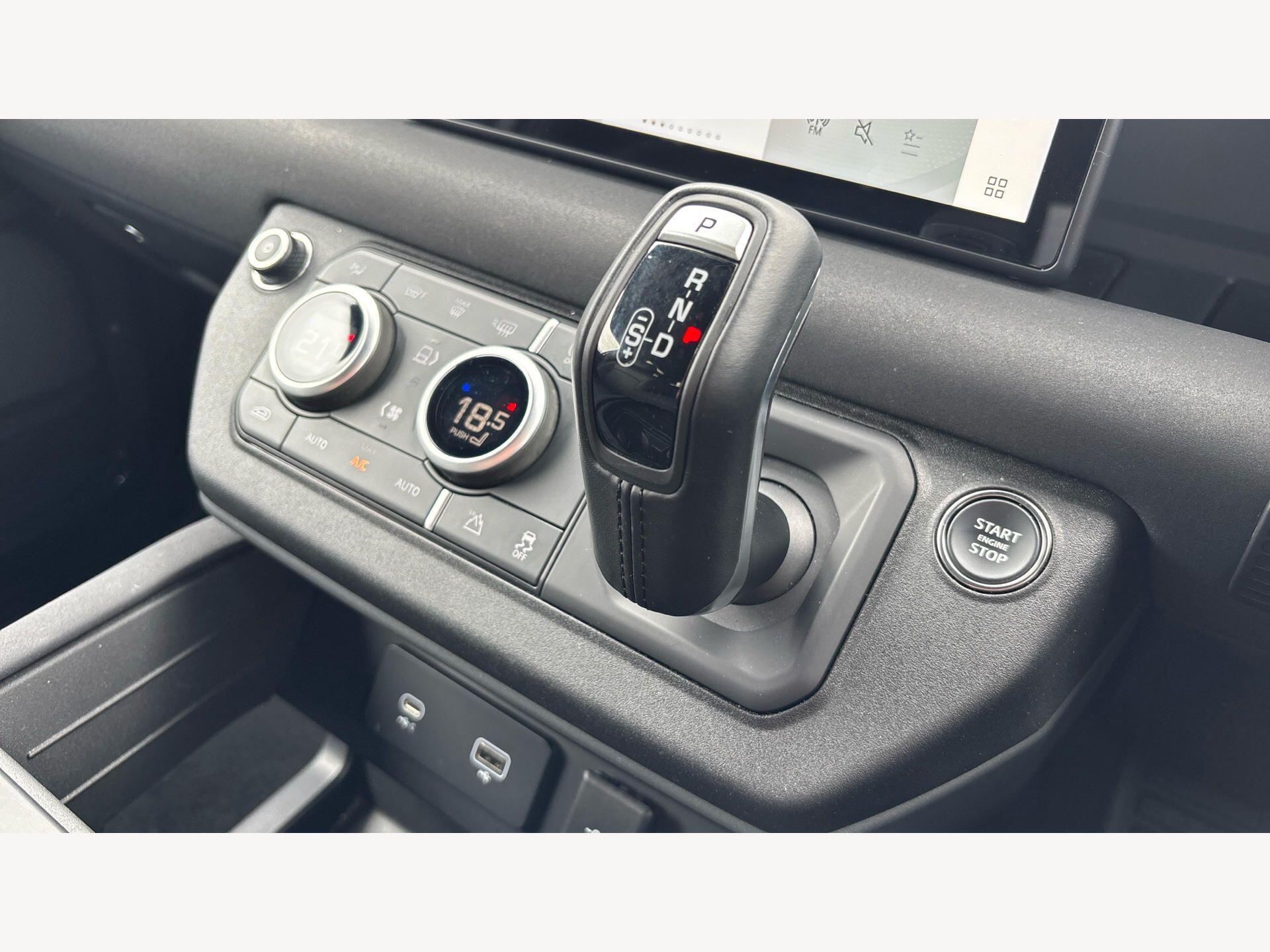 Land Rover Defender view 16