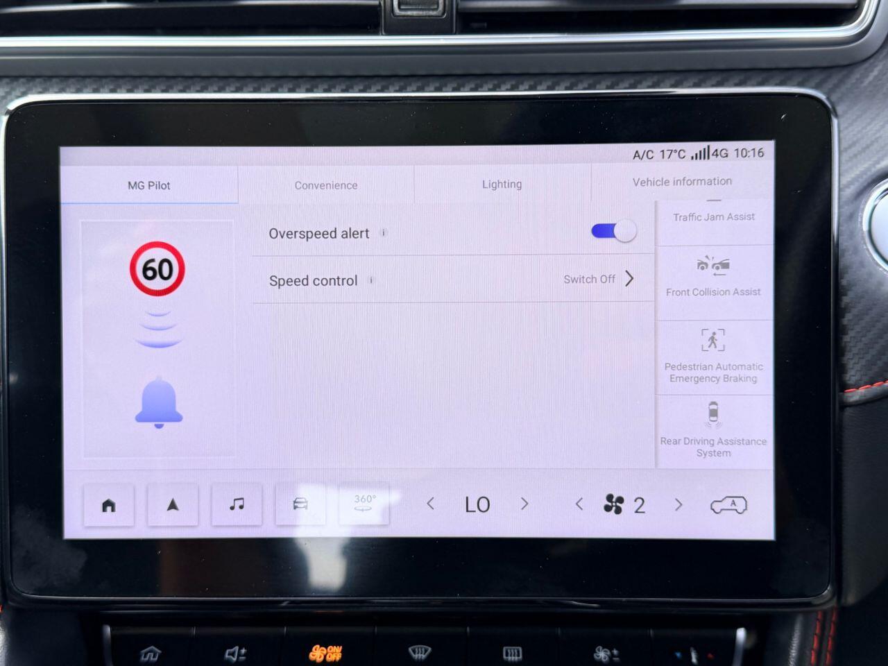 MG ZS view 45