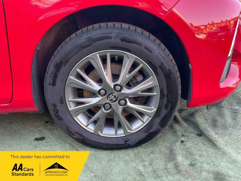 2017 Toyota Yaris 1.5 VVT-i Icon Euro 6 5dr • 37,180 miles image 51
