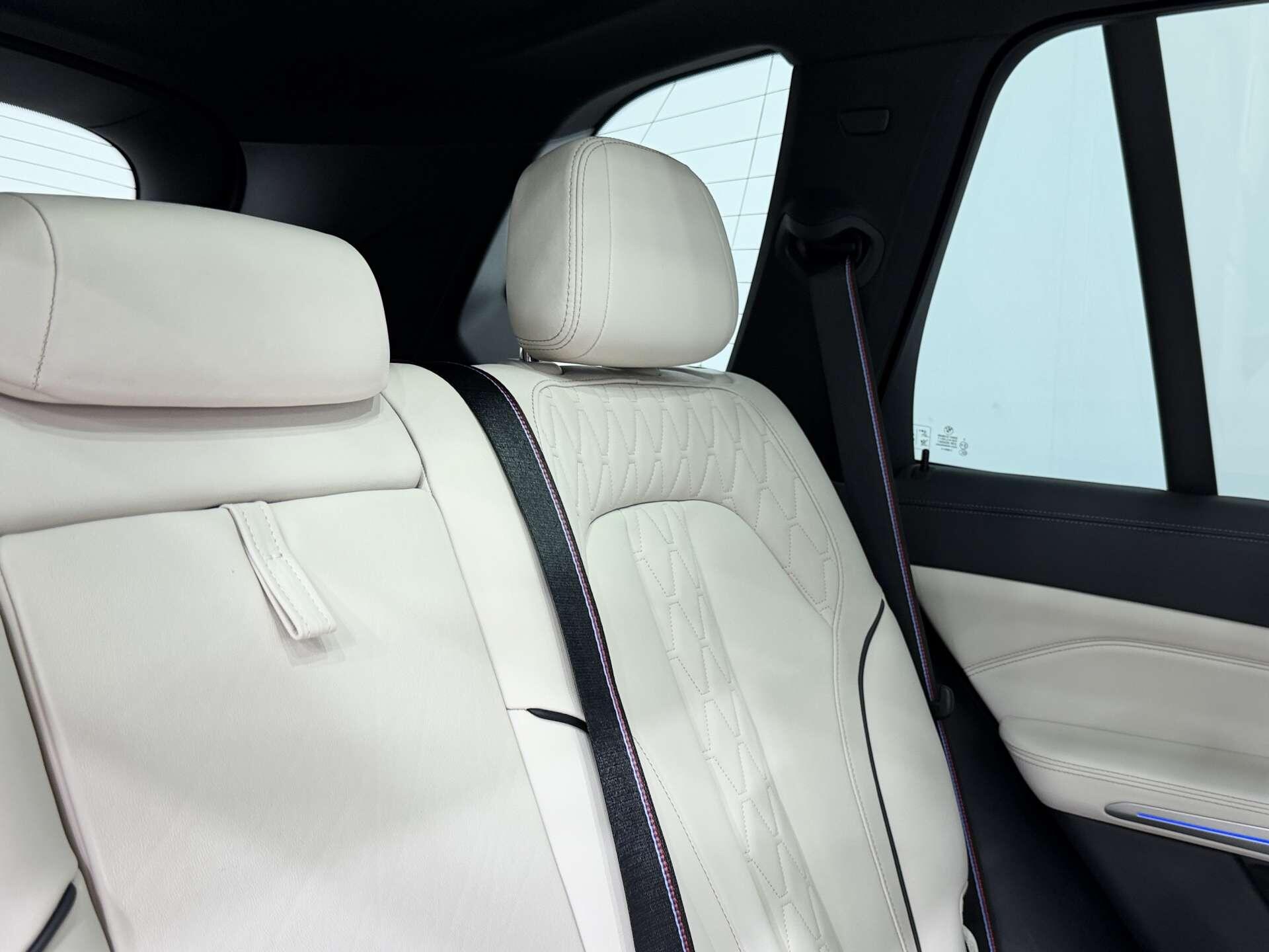 BMW X5 view 15