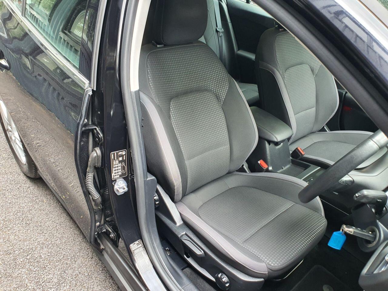 Ford Focus view 14