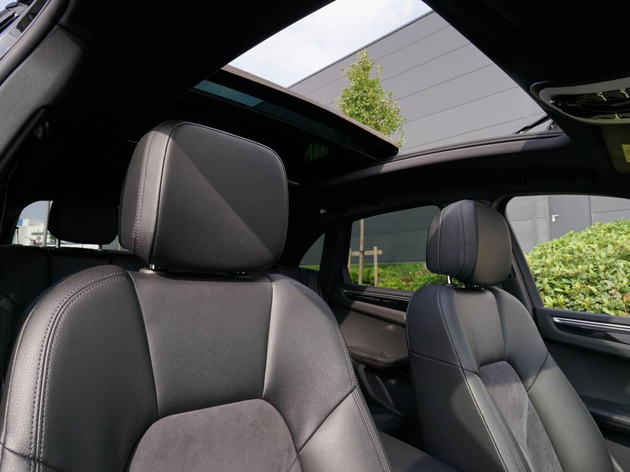 Porsche Macan view 15