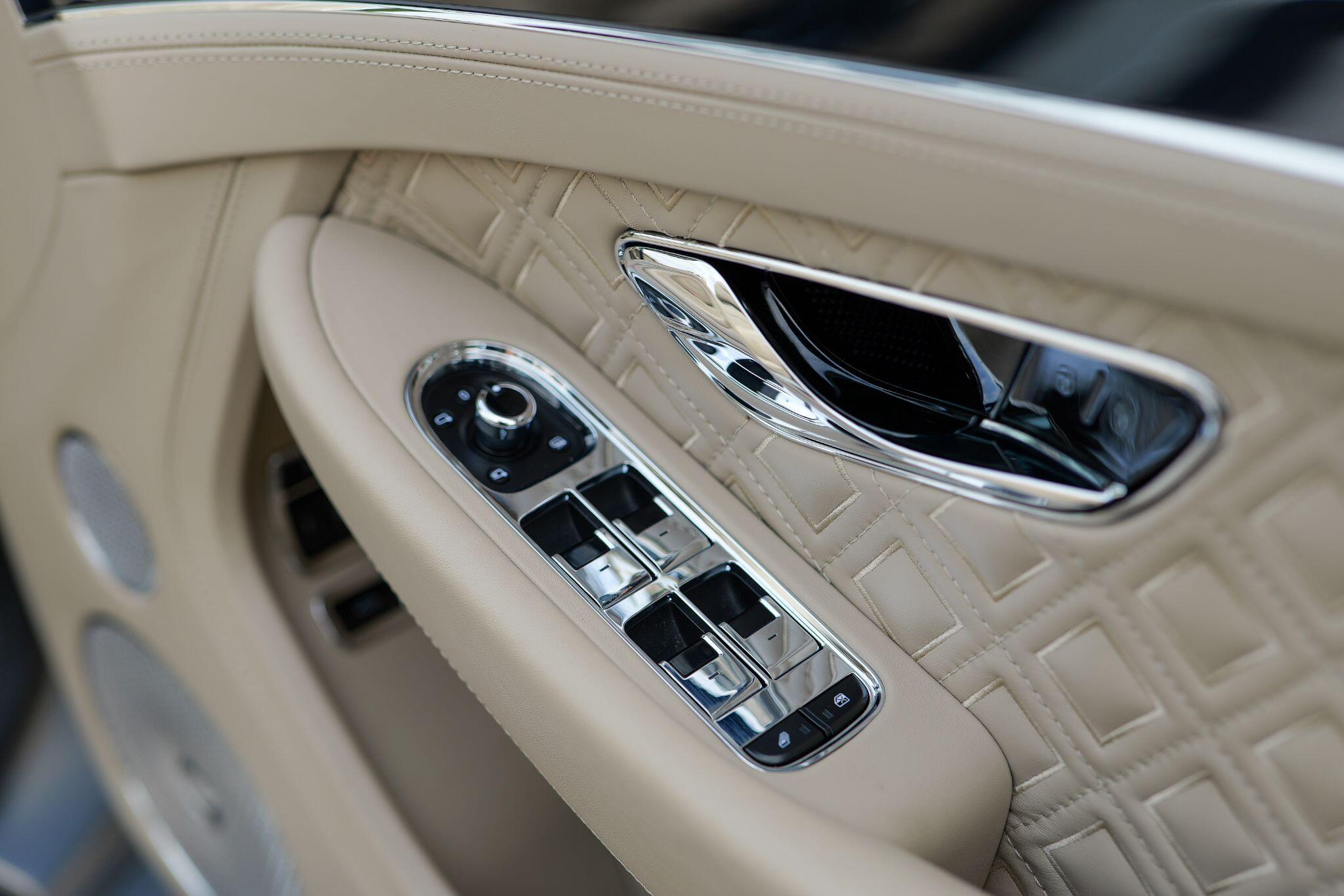 Bentley Continental view 30