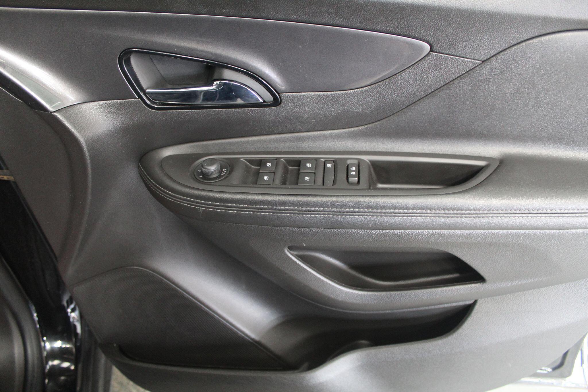 Vauxhall Mokka X view 45