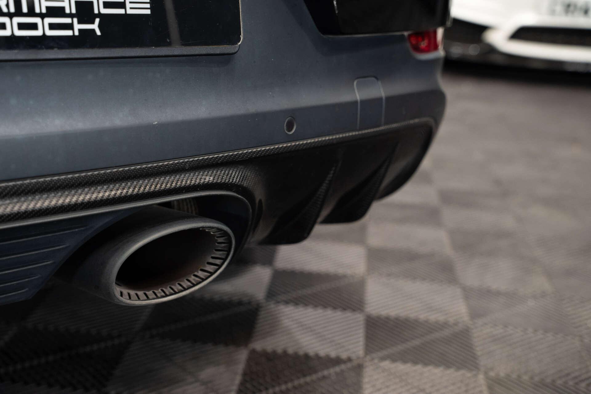 Porsche Cayenne view 32