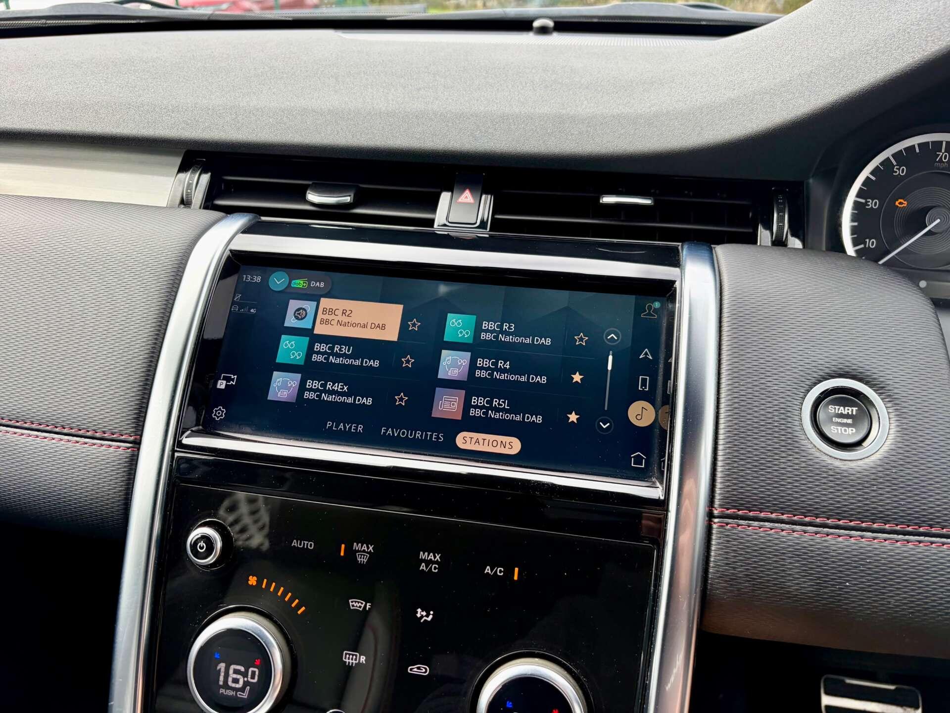 Land Rover Discovery Sport view 53