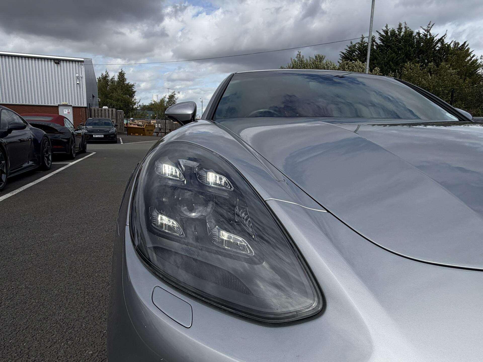 Porsche Panamera view 33