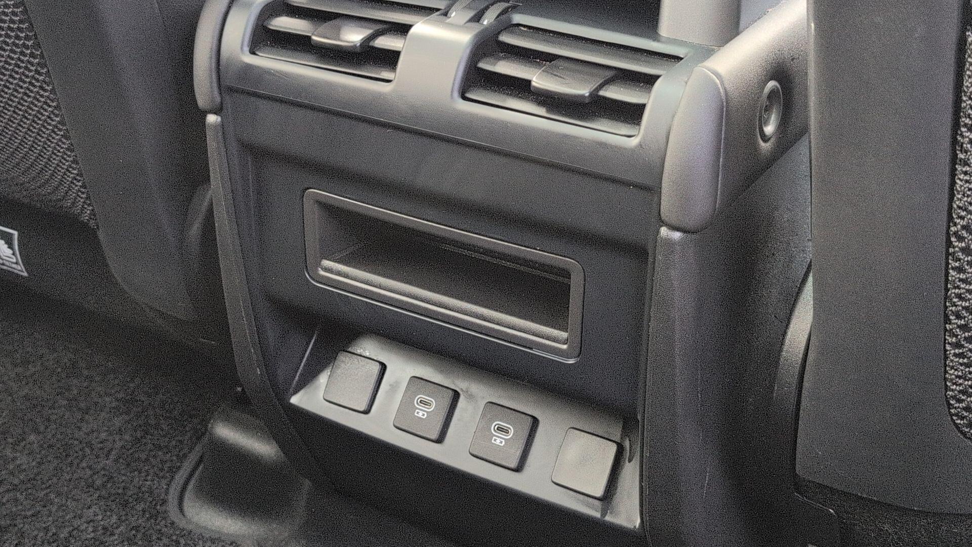 Land Rover Defender view 18