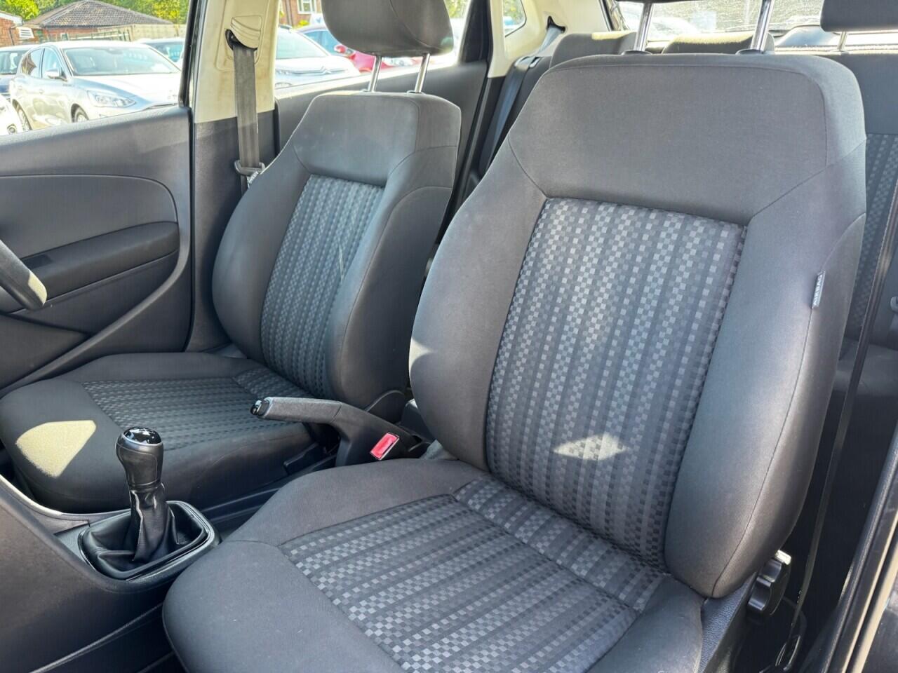 Volkswagen Polo view 28