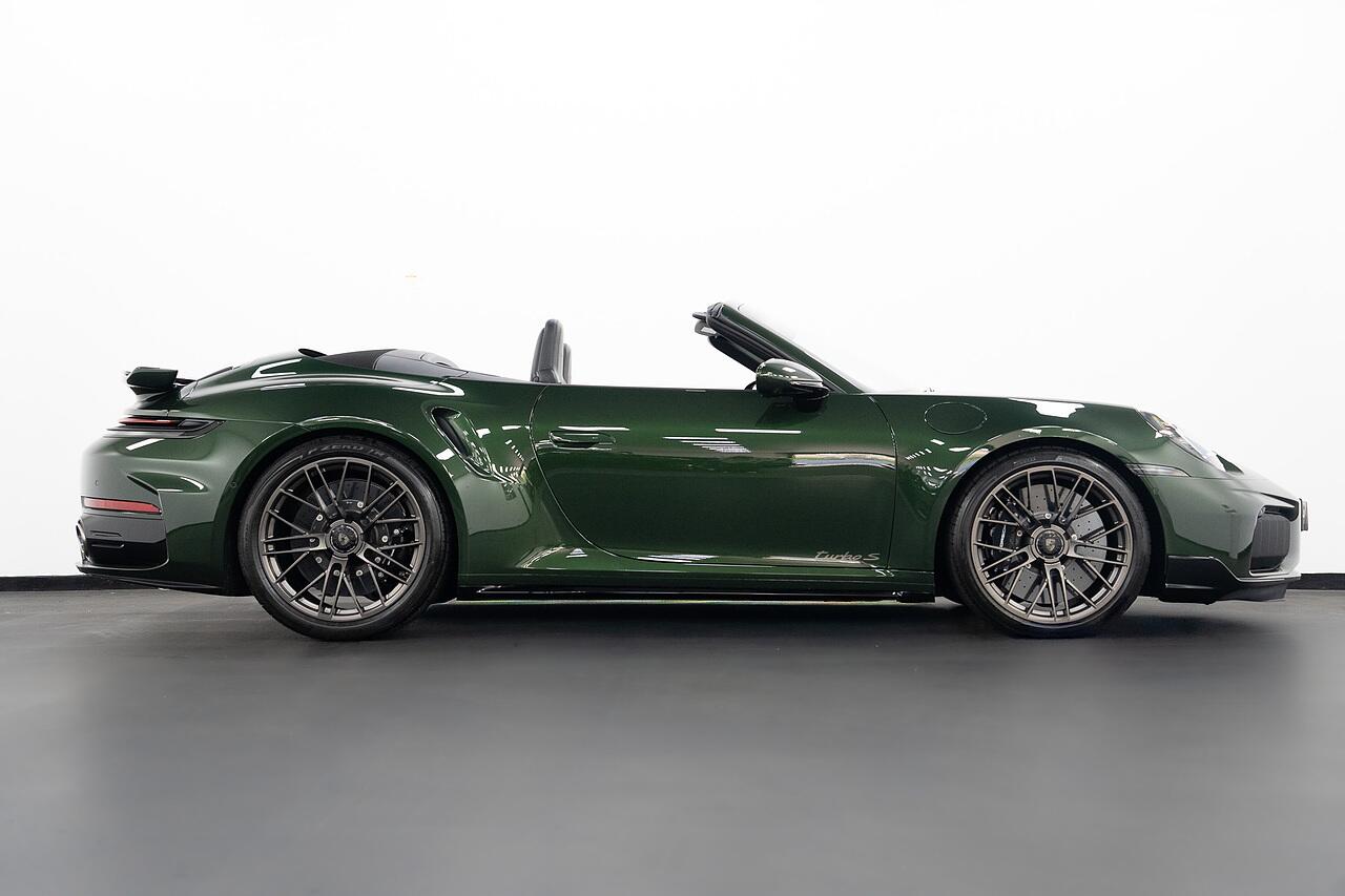 Porsche 911 view 48