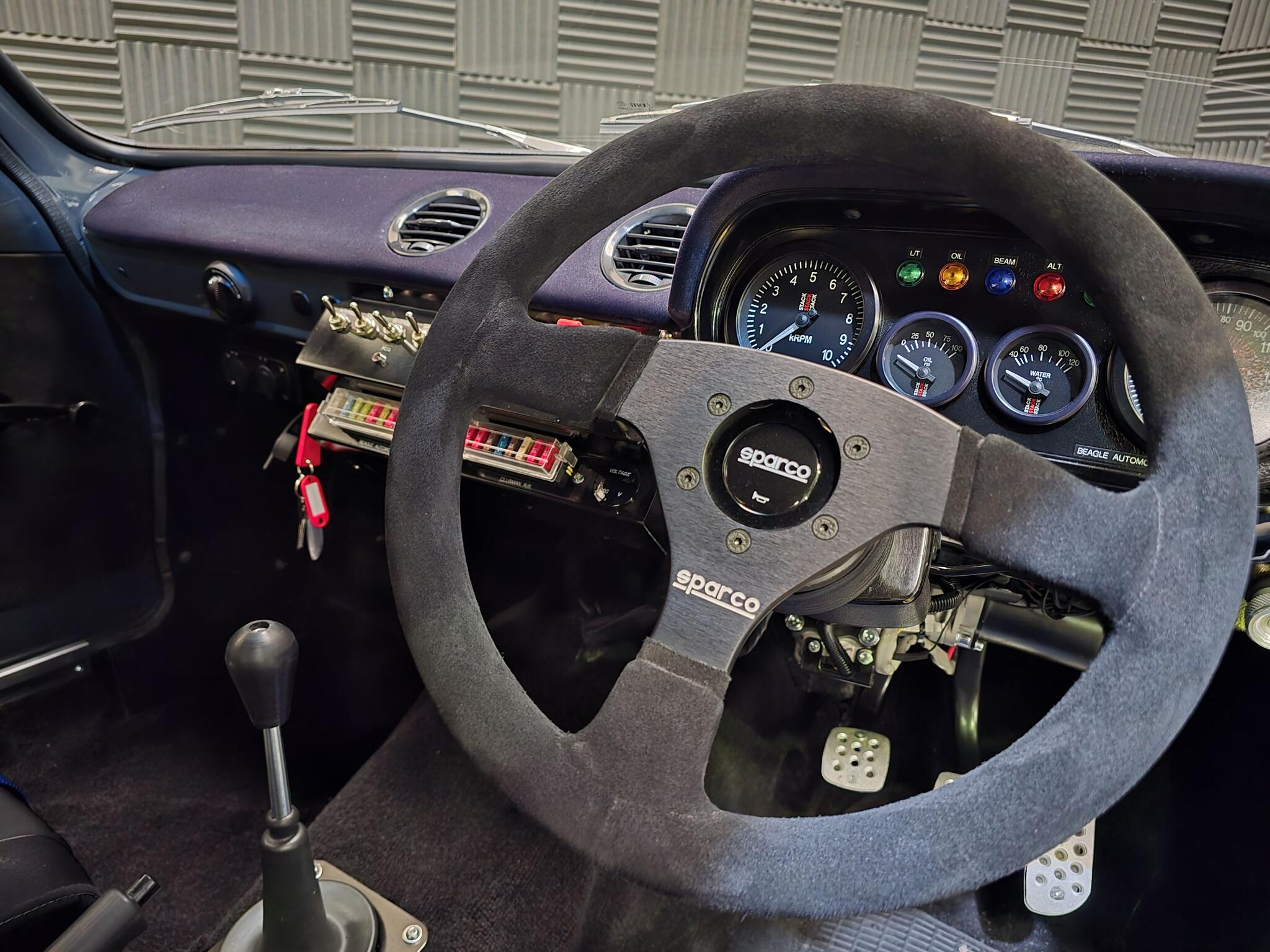 Ford Escort view 30
