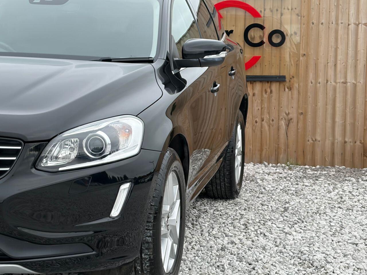 Volvo XC60 view 5