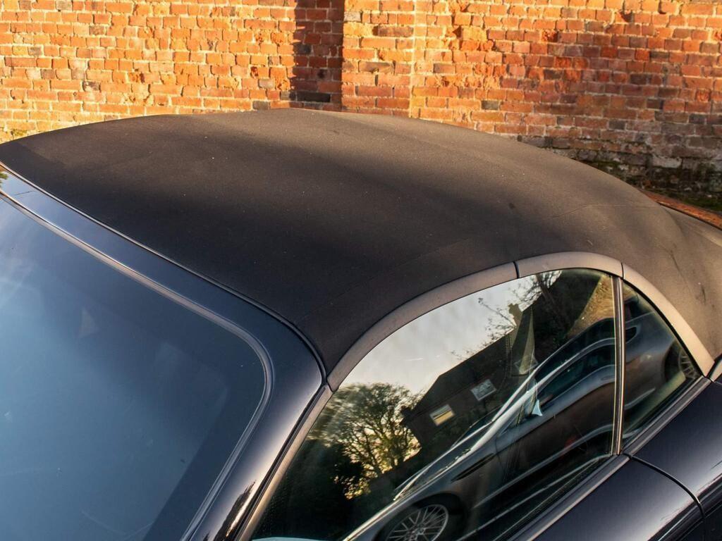 Porsche 911 view 13